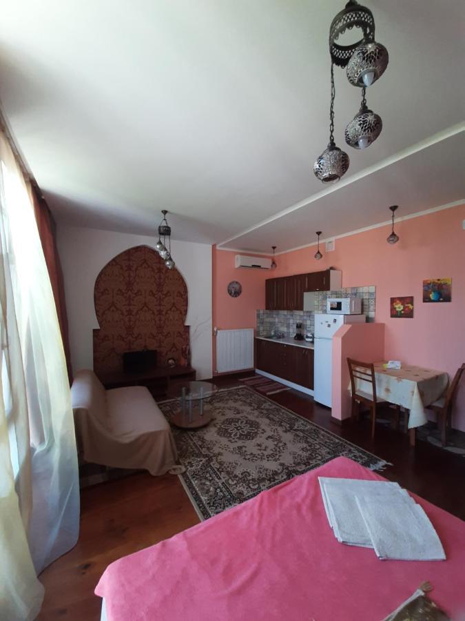 Guest House 切尔诺莫斯克 外观 照片