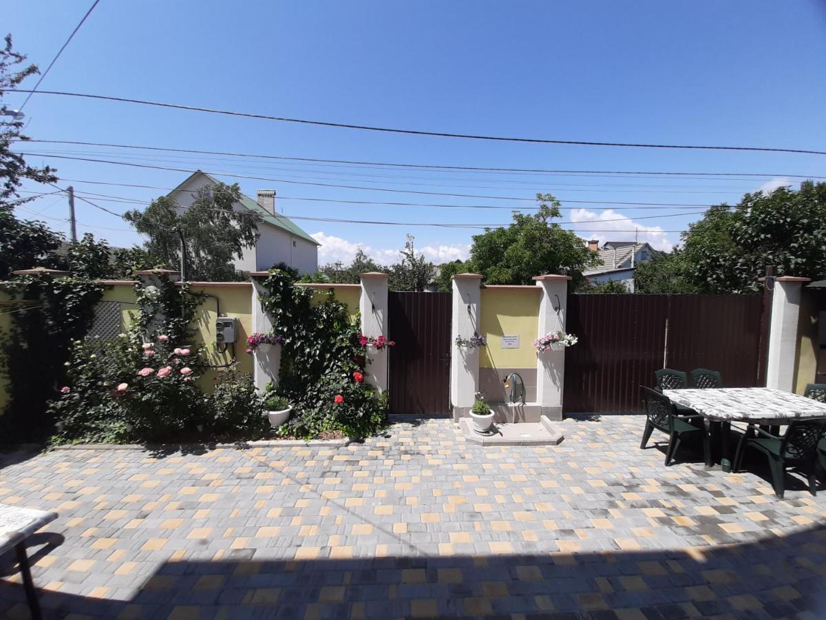 Guest House 切尔诺莫斯克 外观 照片
