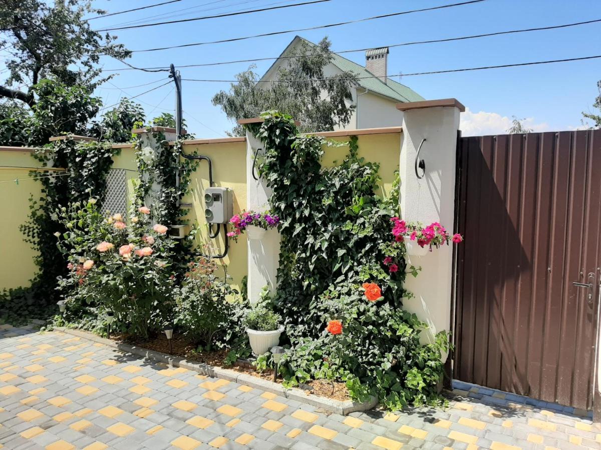 Guest House 切尔诺莫斯克 外观 照片