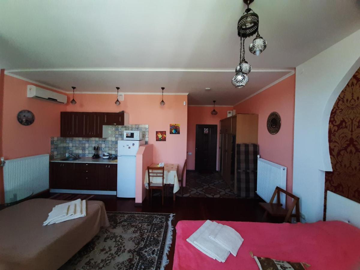 Guest House 切尔诺莫斯克 外观 照片