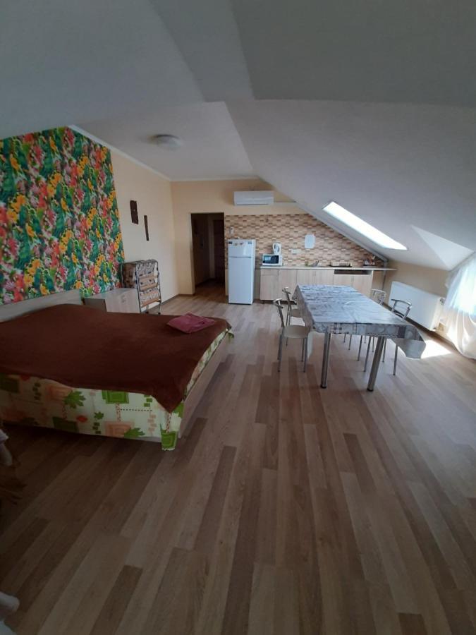 Guest House 切尔诺莫斯克 外观 照片