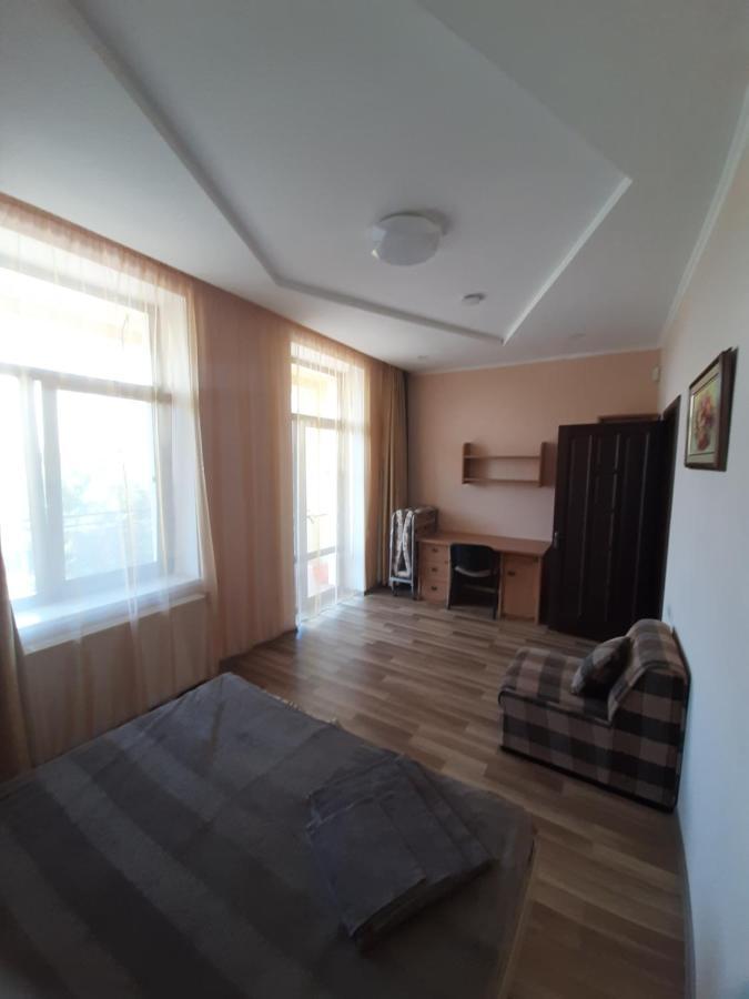 Guest House 切尔诺莫斯克 外观 照片