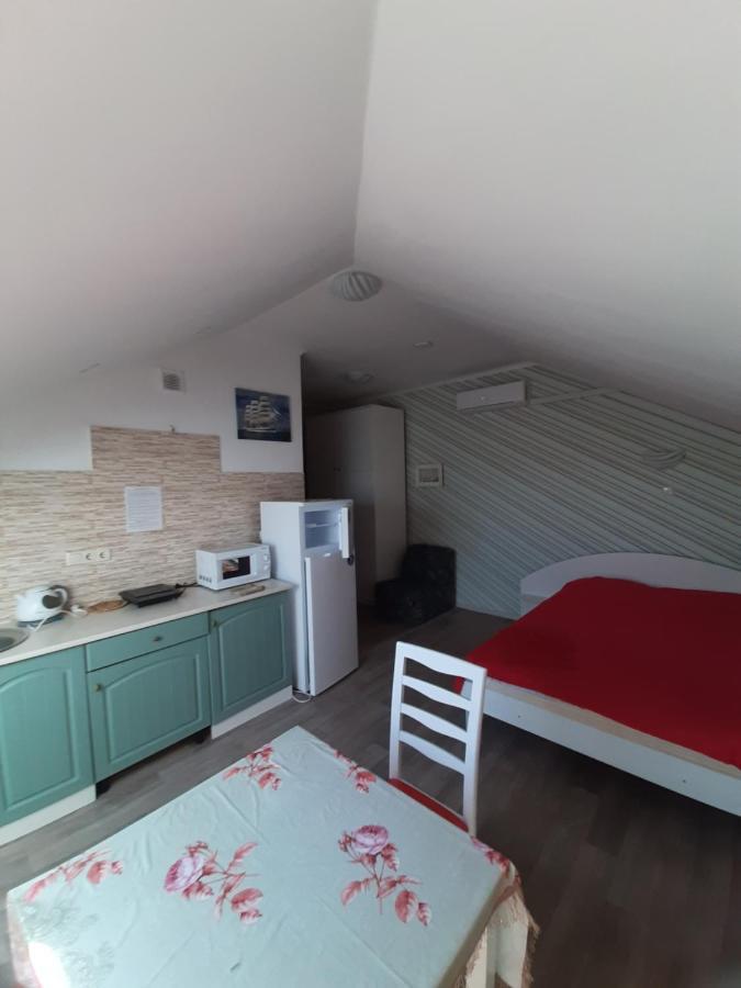 Guest House 切尔诺莫斯克 外观 照片