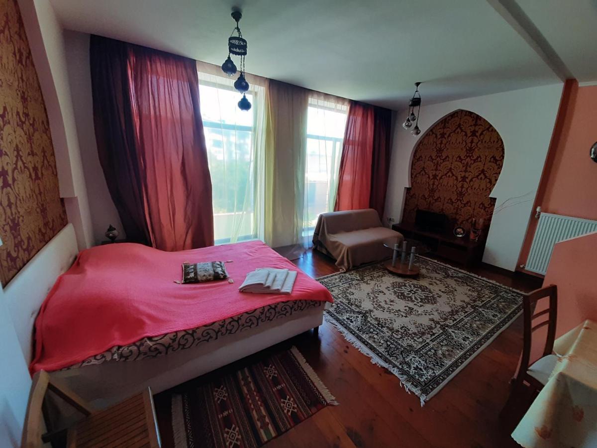 Guest House 切尔诺莫斯克 外观 照片